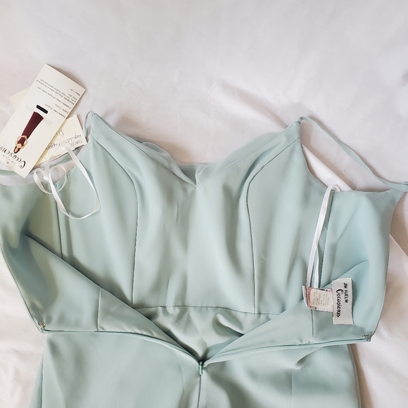 Jim Hjelm Occasions Chiffon Gown - Picture 6 of 12